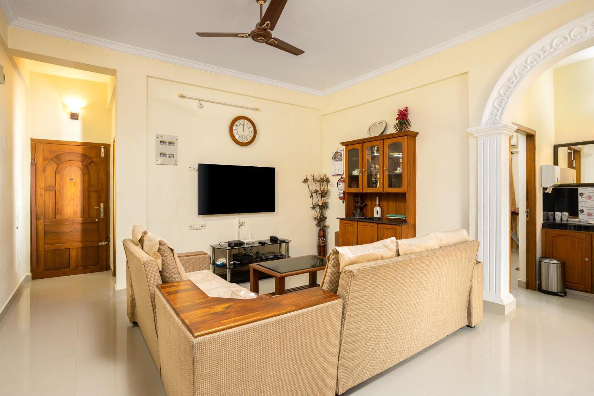 Paradise Inn Kochi Esterno foto